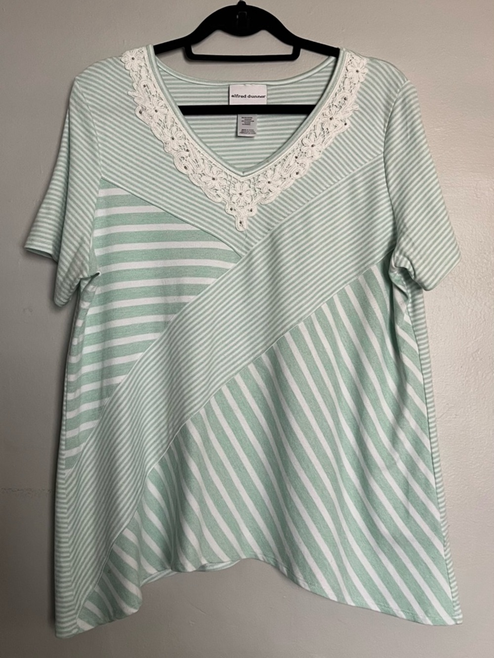 Alfred Dunner Striped Lace Trim Top Mint Green White L Short Sleeve Casual Blous